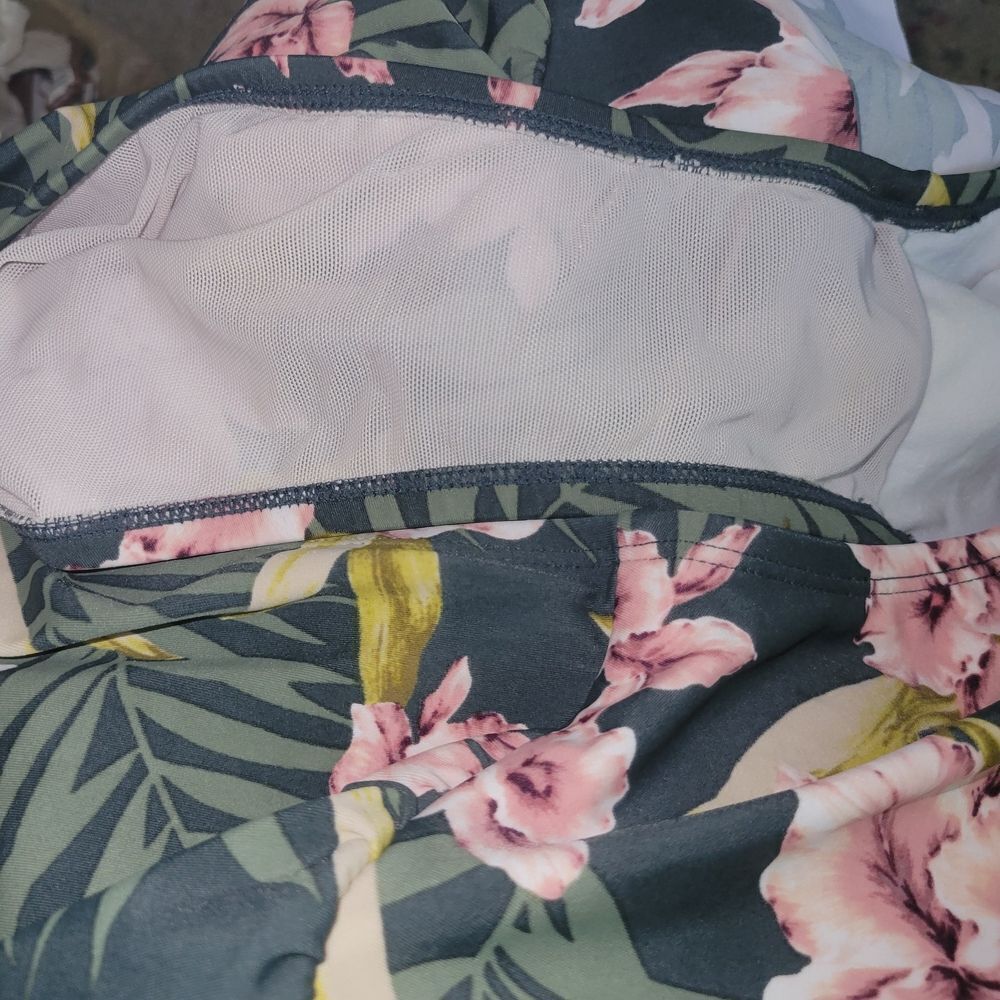 Kona Sol Olive Green And Pink Floral One Piece Swimsuit Size 22 W - Picture 6 of 7